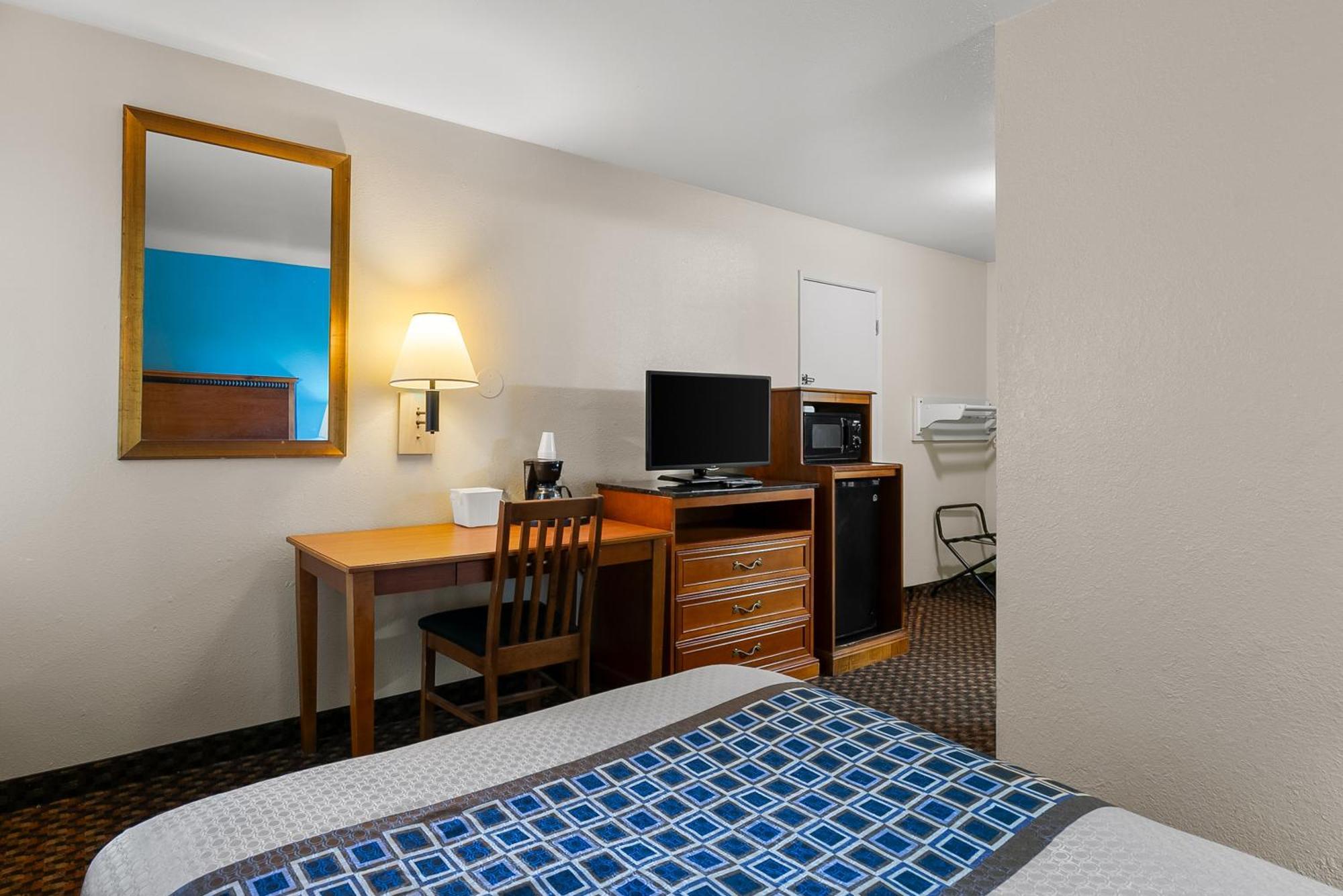 Americas Best Value Inn - Lincoln Airport Exterior photo