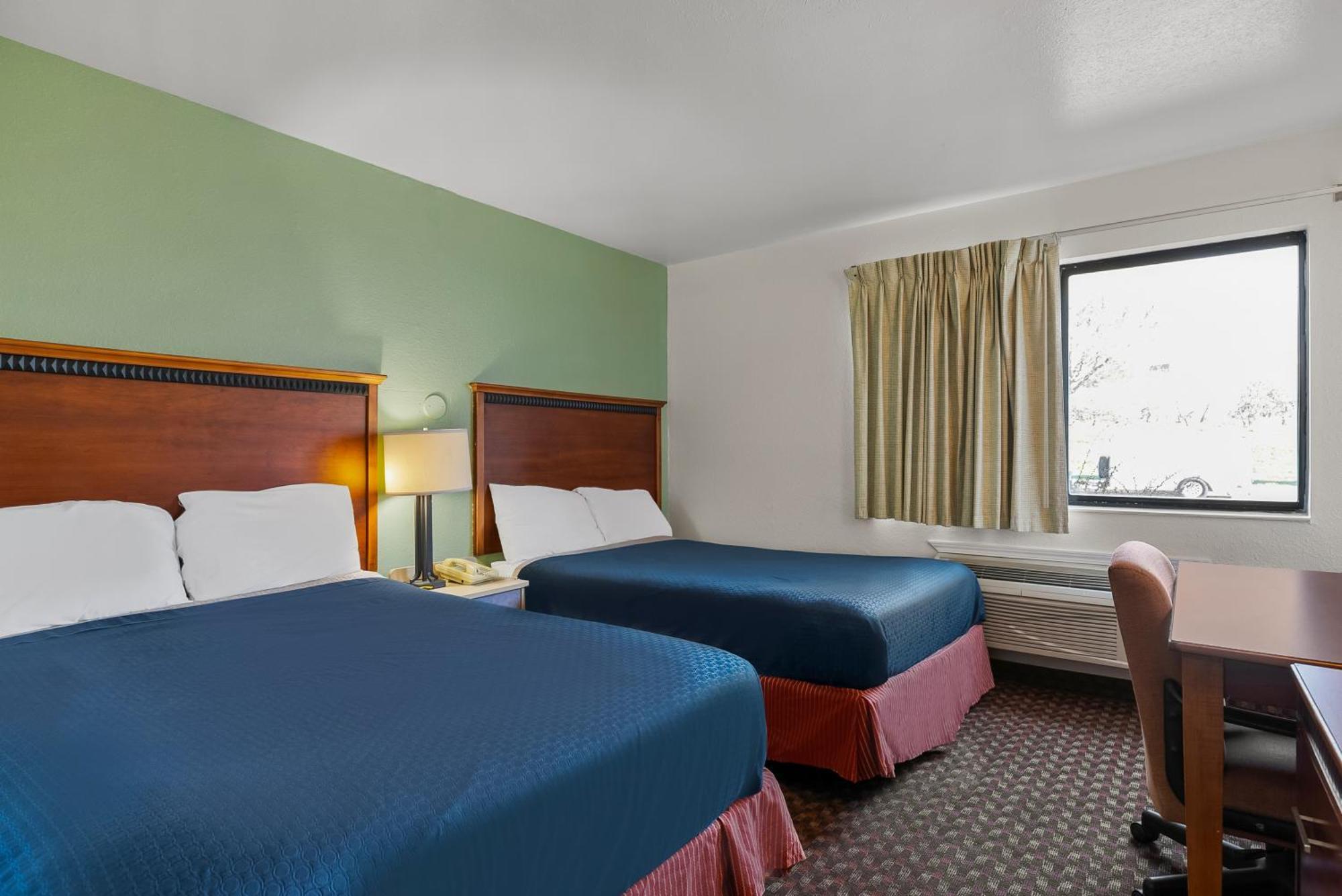 Americas Best Value Inn - Lincoln Airport Exterior photo