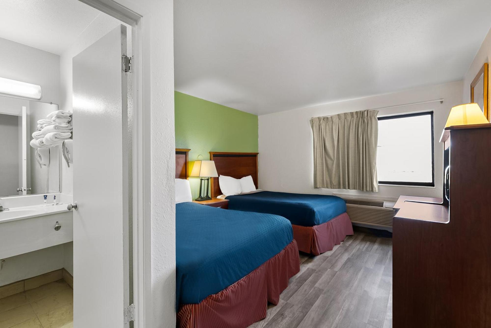Americas Best Value Inn - Lincoln Airport Exterior photo